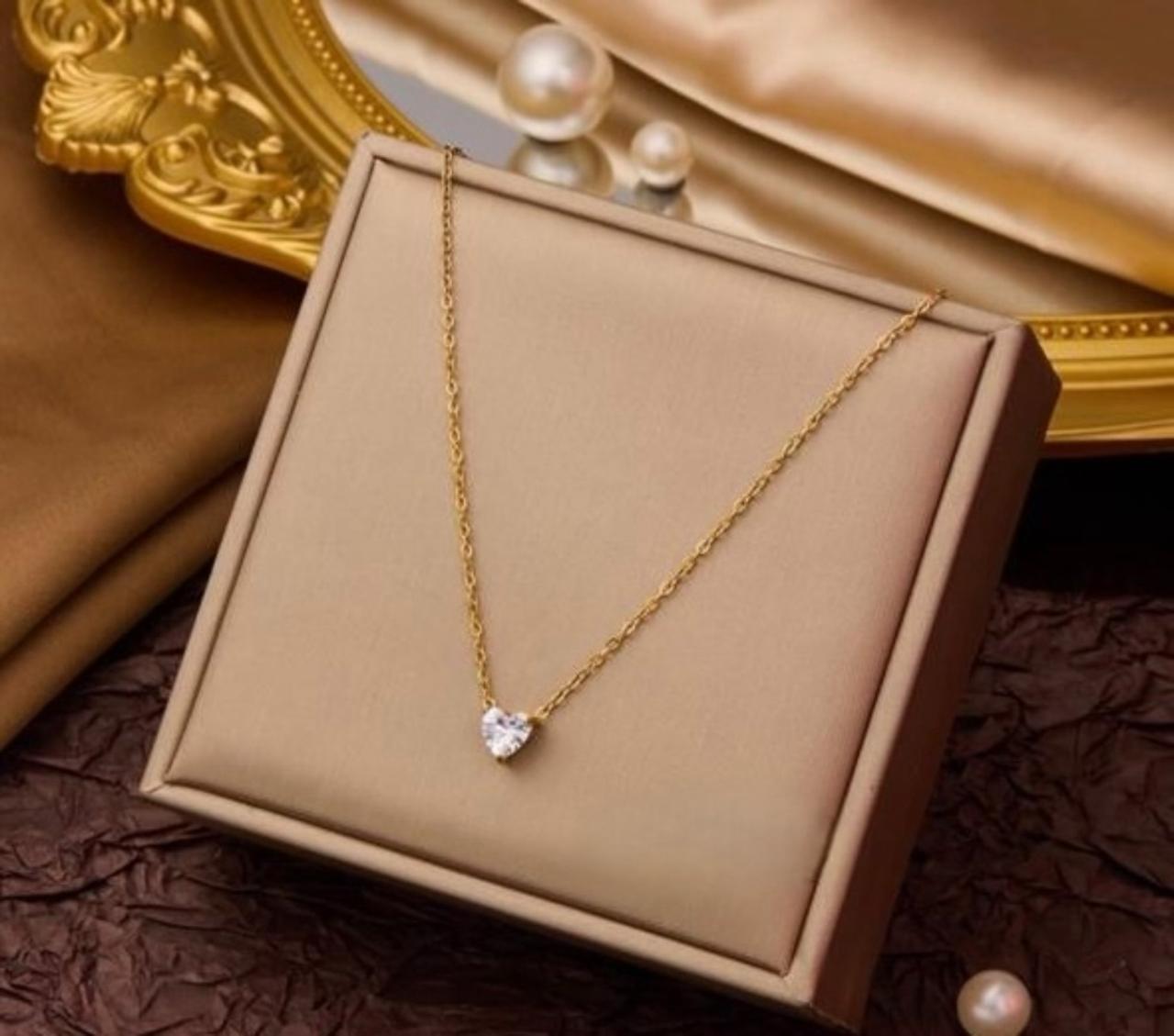 Luxe Heart Solitaire Necklace ❤️