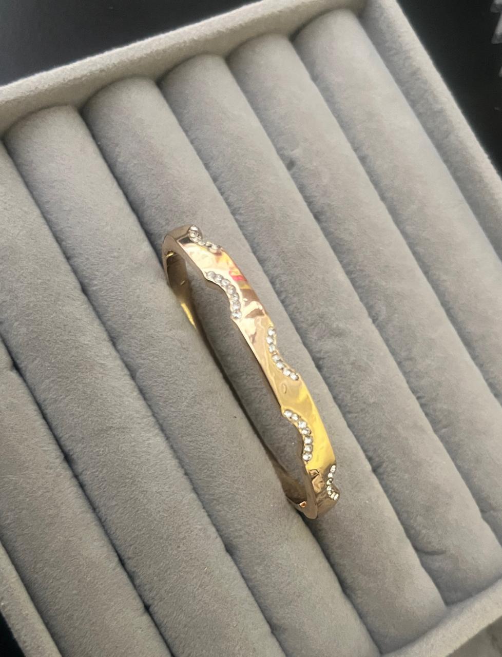 Golden Wave Whisper Kada (SMALL SIZE)