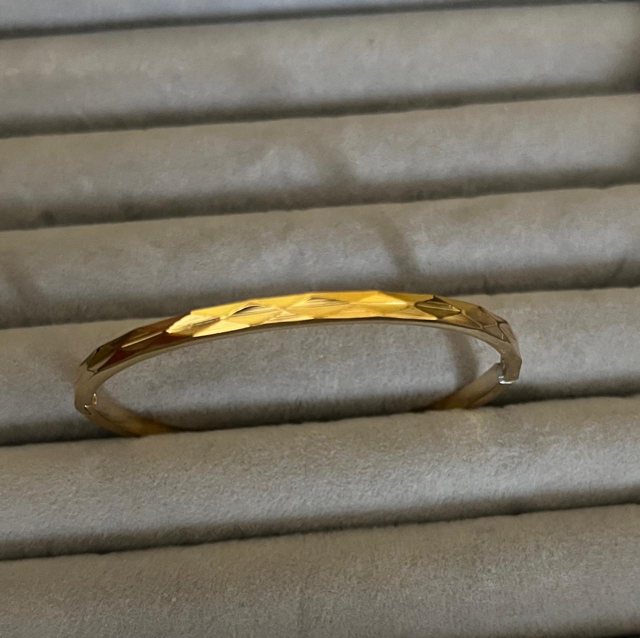 Aurelia Facet Gold Kada (SMALL SIZE)