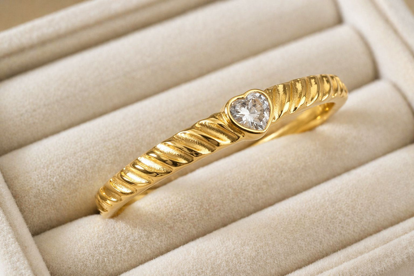 Amora Heart Textured Kada