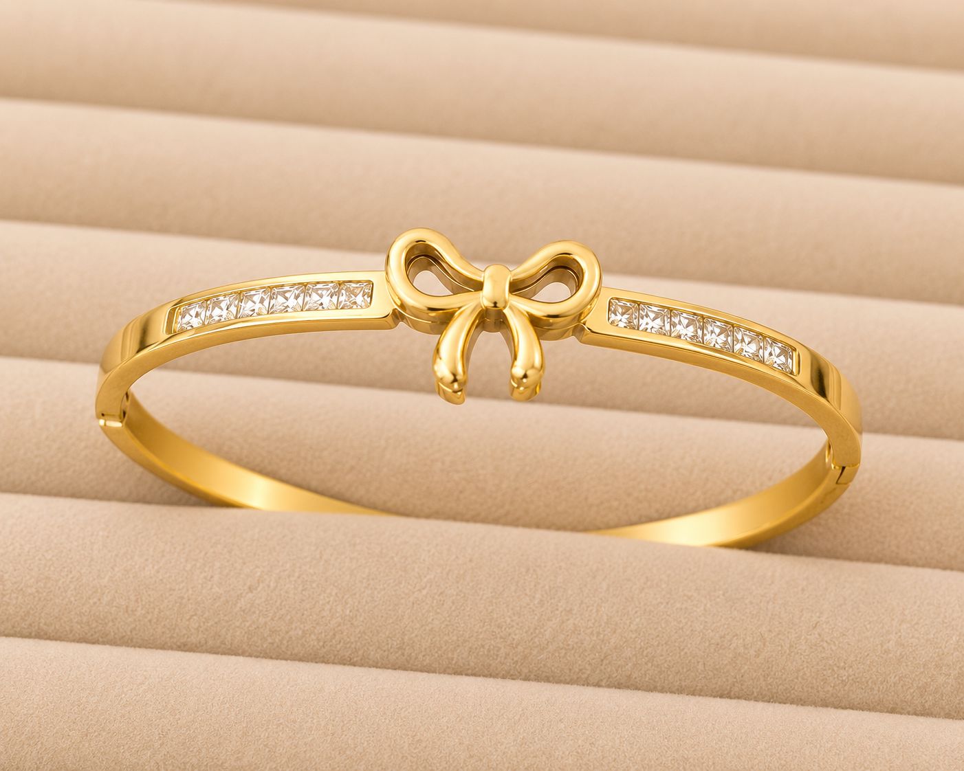 Luna Ribbon Crystal Gold Kada