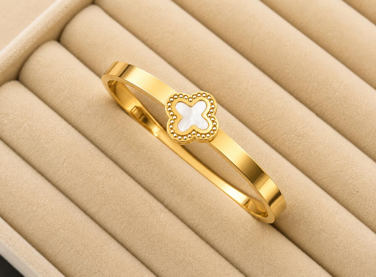 Ivory Clover Gold Kada