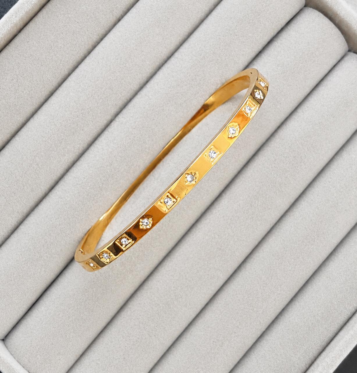 Celeste Spark Gold Kada