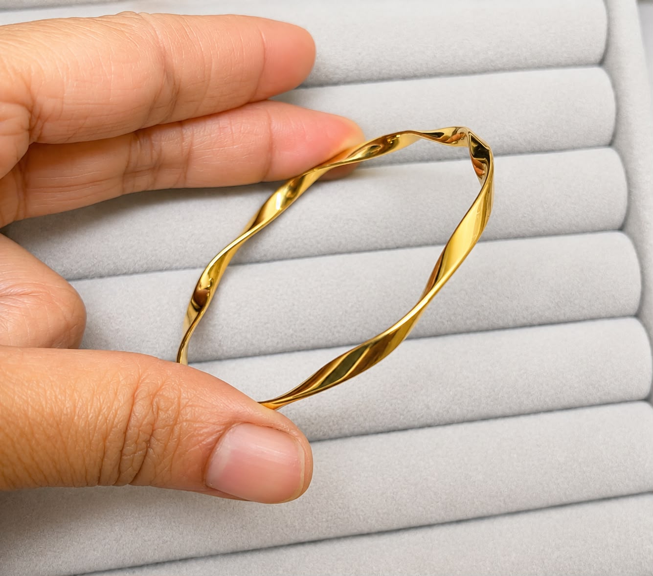 Aurora Twist Gold Bangle (SMALL SIZE)