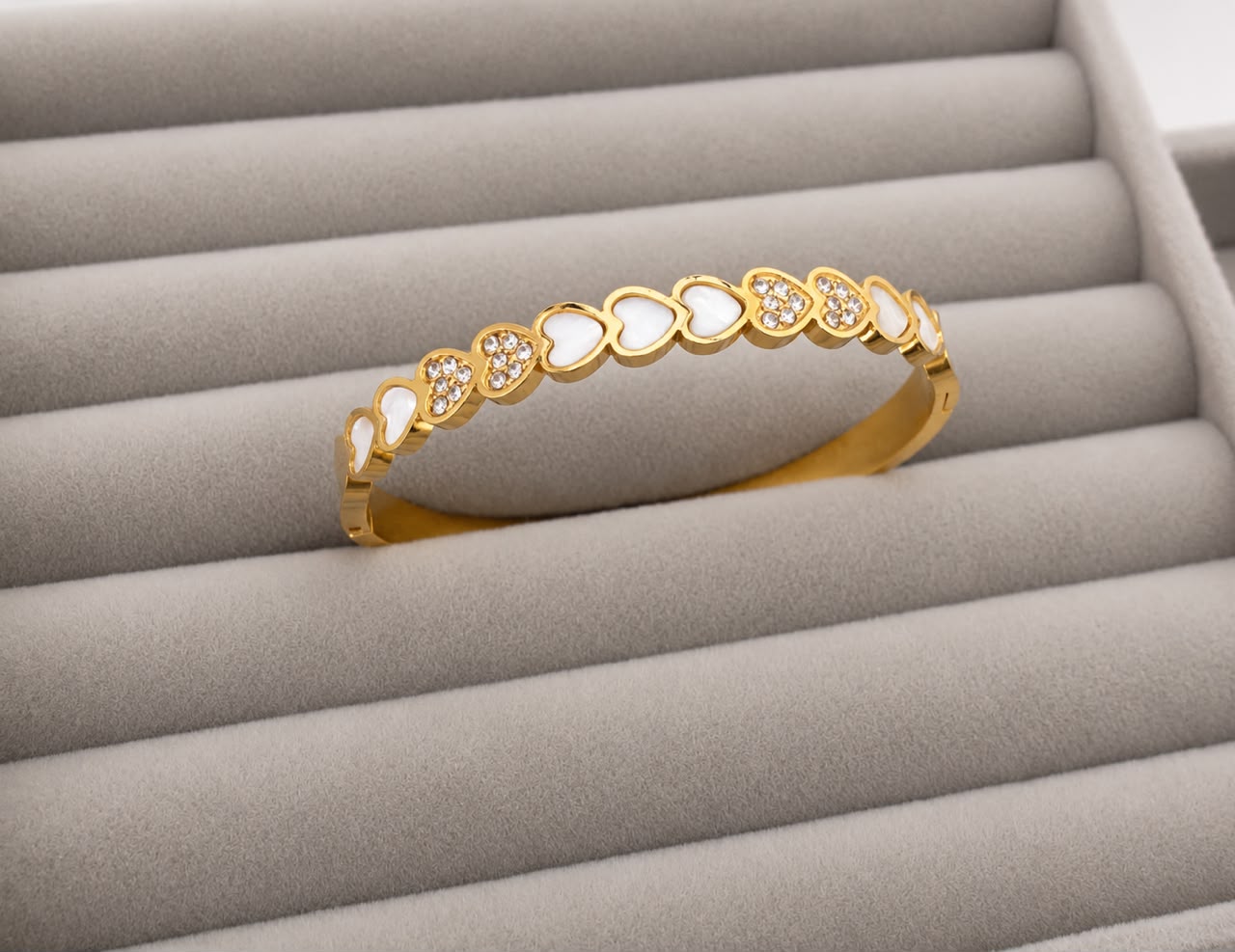 Amour Heartlink Kada (SMALL SIZE)