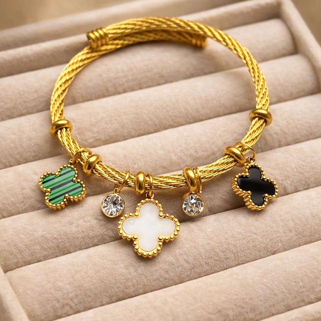 Clover Charm Luxe Bracelet