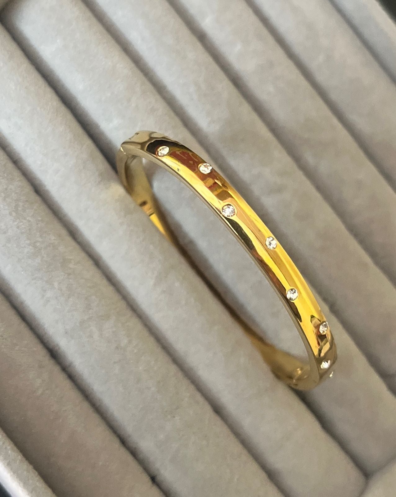 Pure Glow Stud Kada (SMALL SIZE)