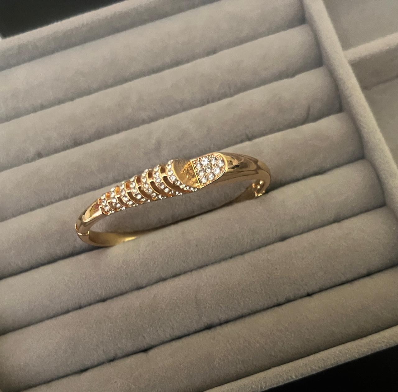 Velora Wave Zircon Cuff (SMALL SIZE)
