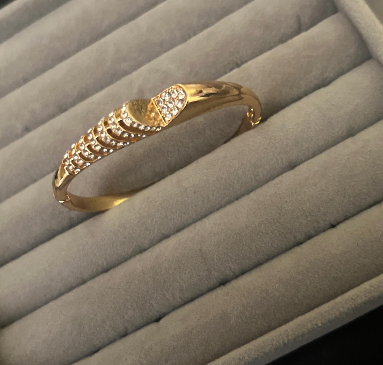 Velora Wave Zircon Cuff (SMALL SIZE)