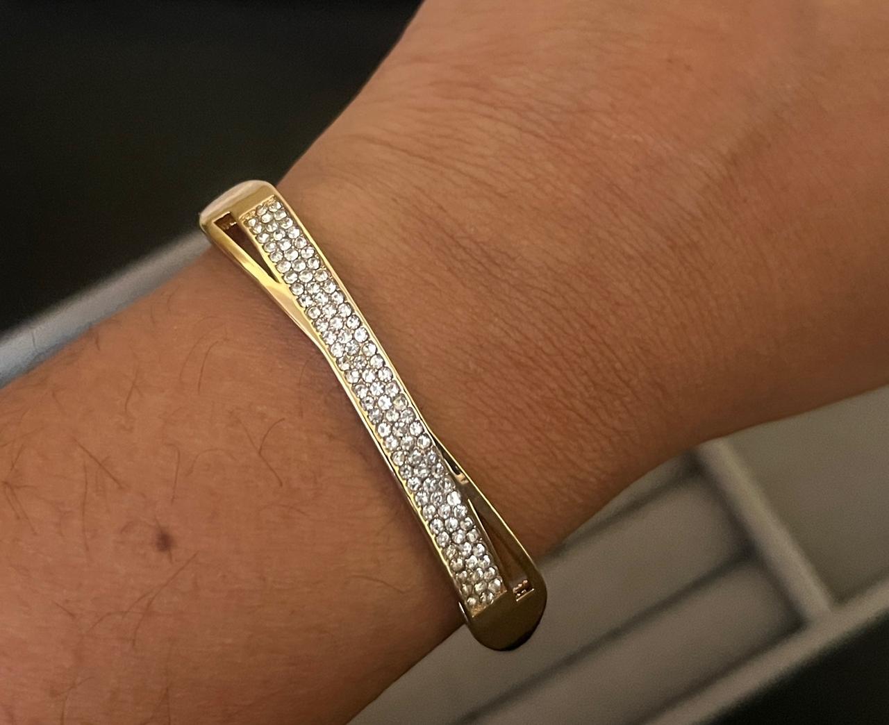 Radiant Curve Zircon Kada (SMALL SIZE)