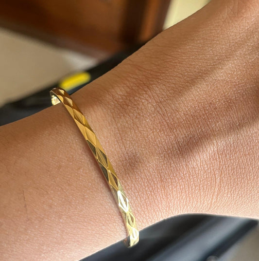 Aurelia Facet Gold Kada (SMALL SIZE)