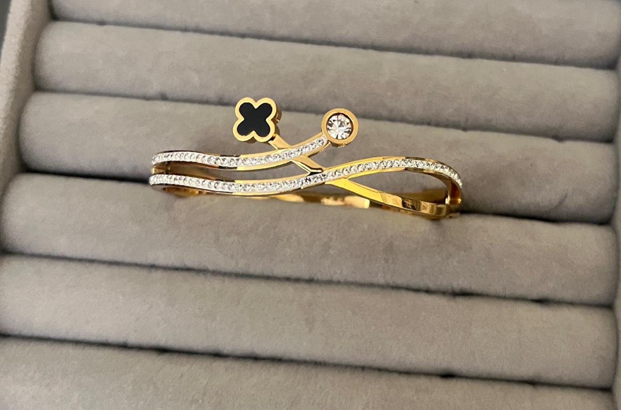 Noir Clover Crystal Gold Kada (SMALL SIZE)