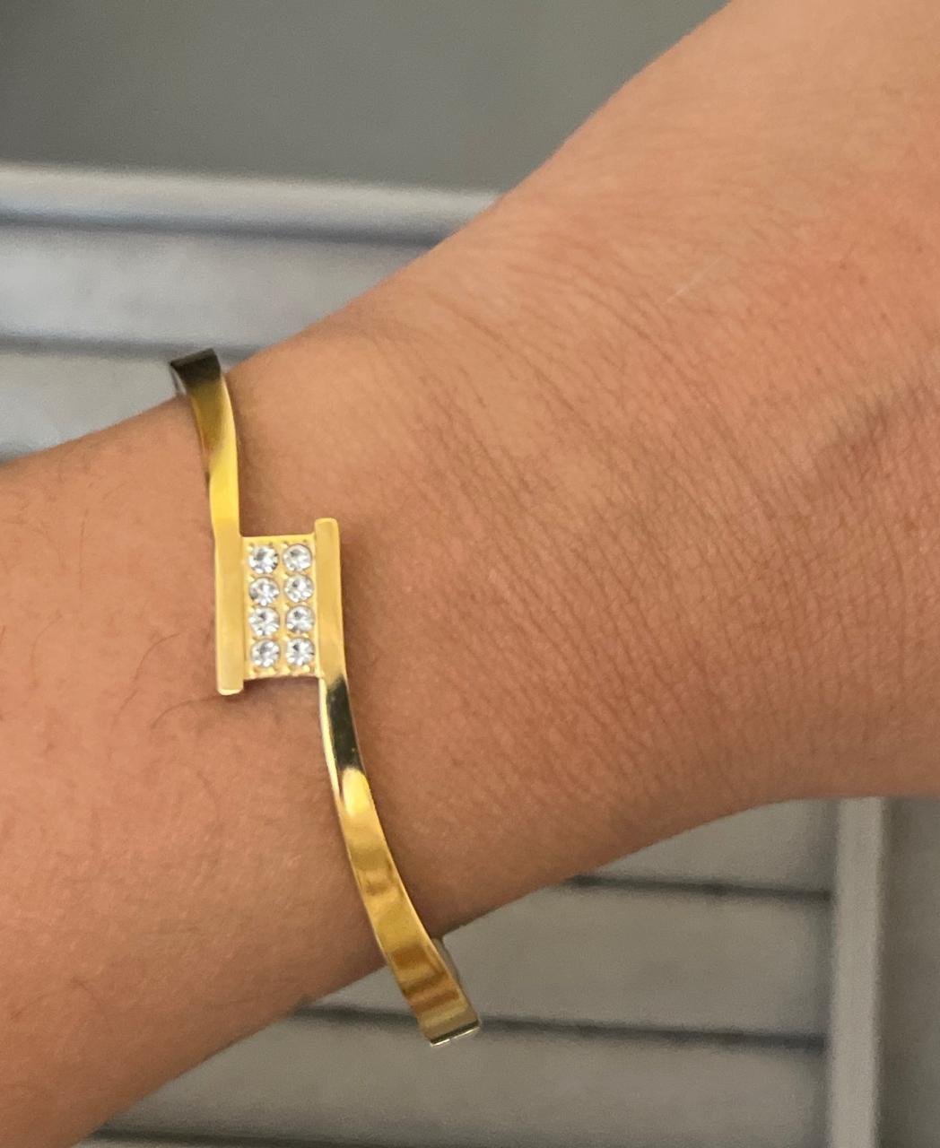 Hera Spark Crystal Gold Kada (SMALL SIZE)