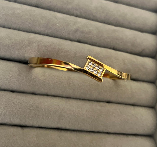 Hera Spark Crystal Gold Kada (SMALL SIZE)