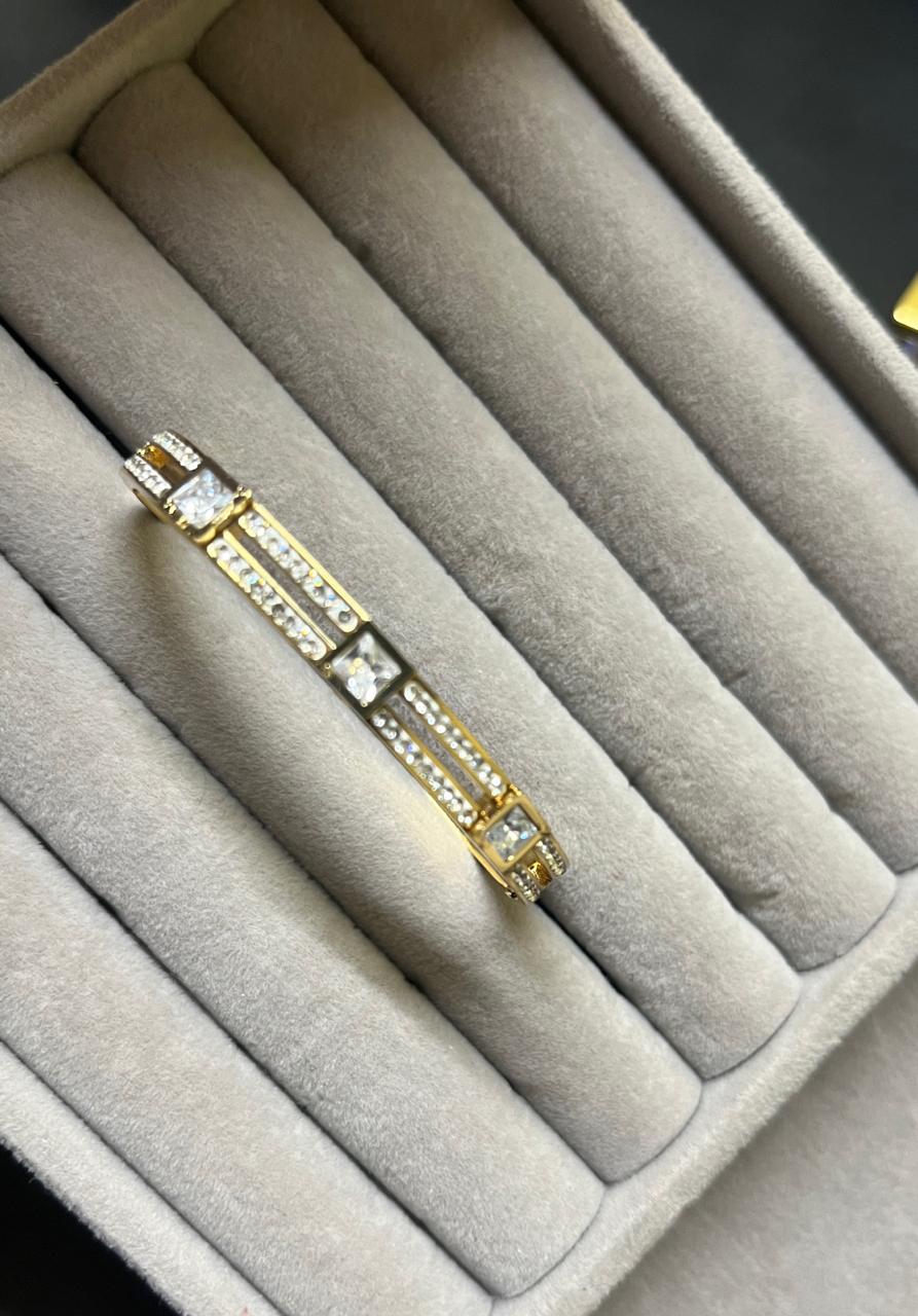 Celeste Line Kada (SMALL SIZE)