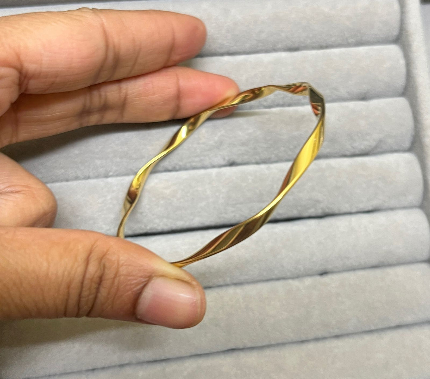 Aurora Twist Gold Bangle (SMALL SIZE)