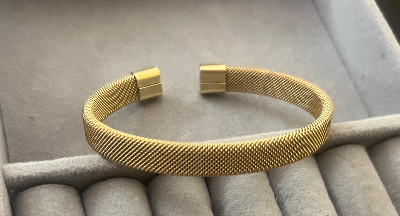 Aurelia Mesh Gold Cuff