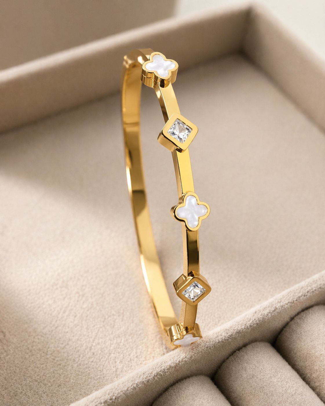 Clover Luxe Crystal Kada