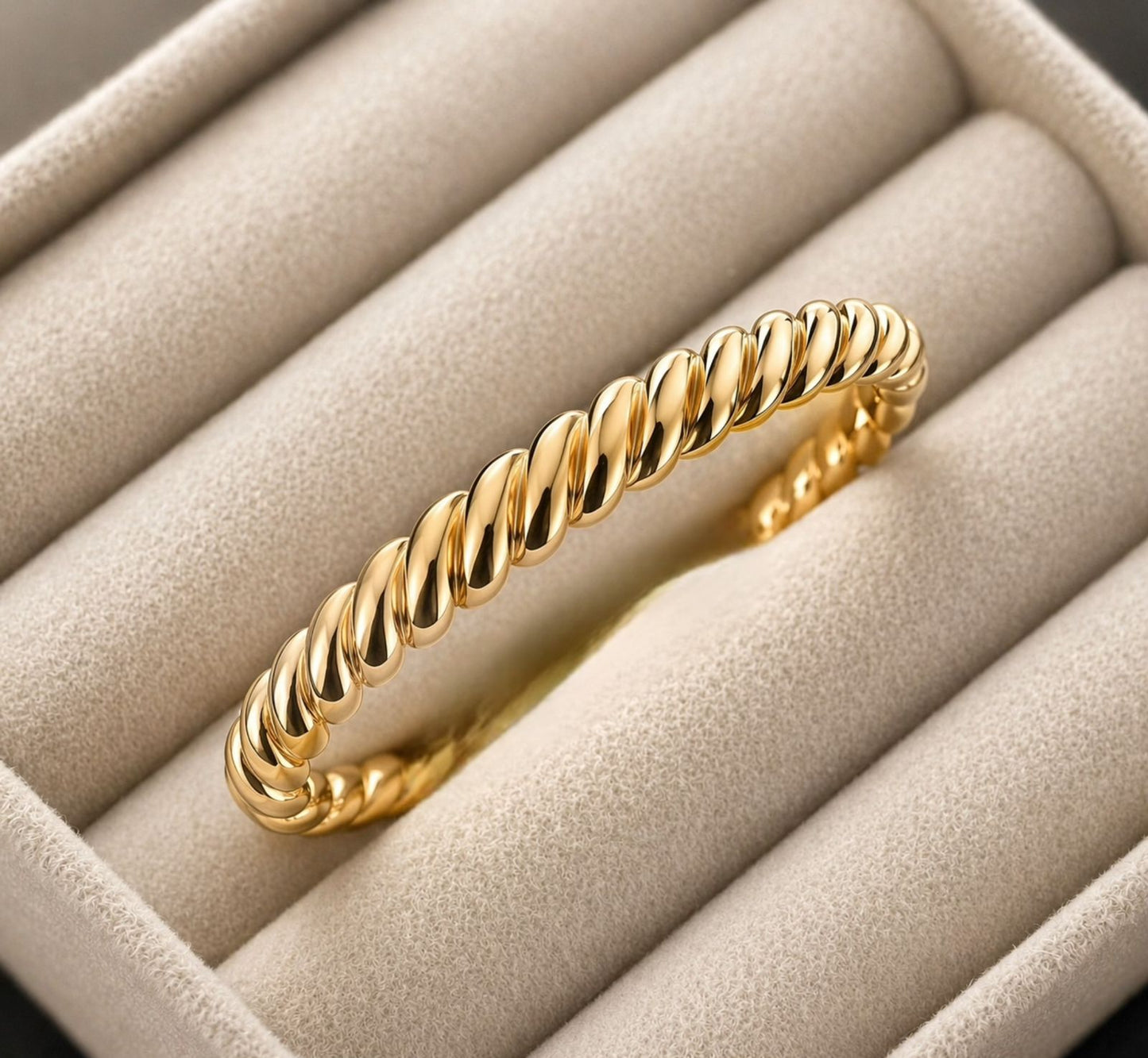 Aurelia Twist Gold Cuff