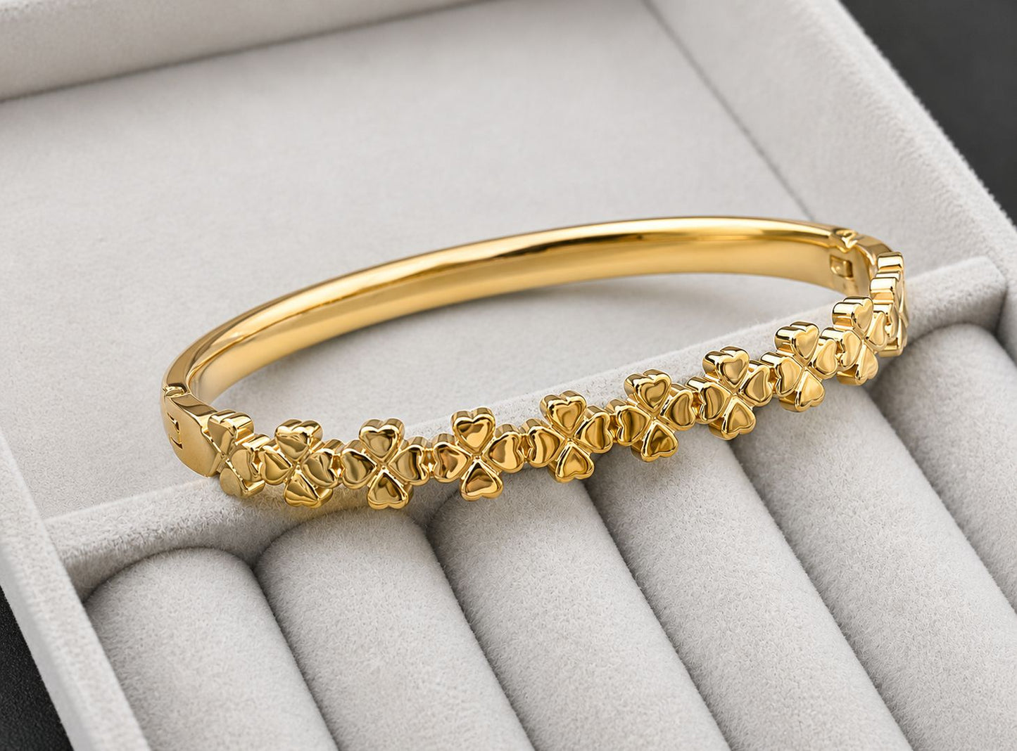 Clover Glow Gold Kada