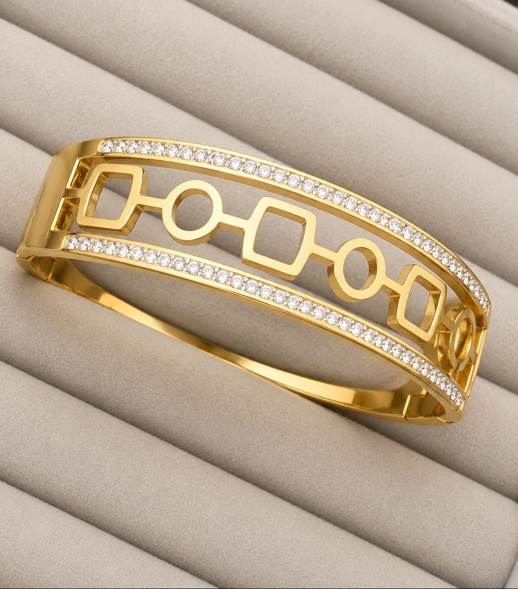 Modern Muse Geometric Kada