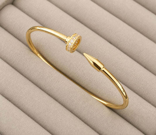 Golden Nail Luxe Kada