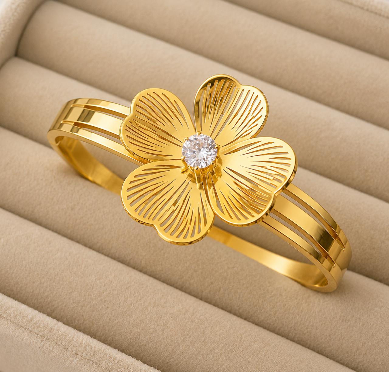 Aurora Bloom Gold Kada