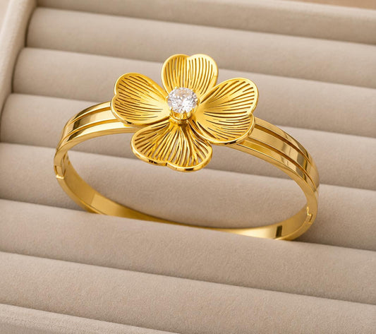 Aurora Bloom Gold Kada