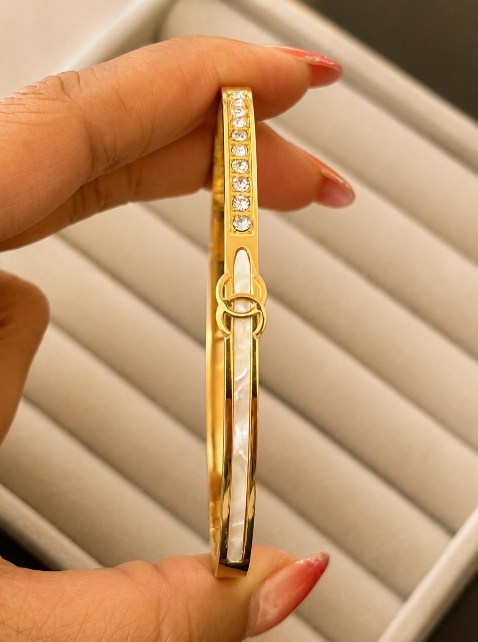 Celeste Pearl Inlay Gold Kada