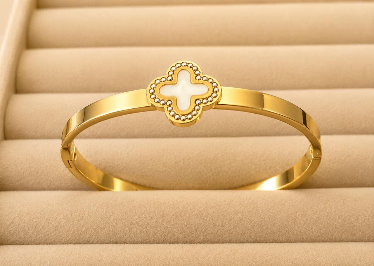 Ivory Clover Gold Kada
