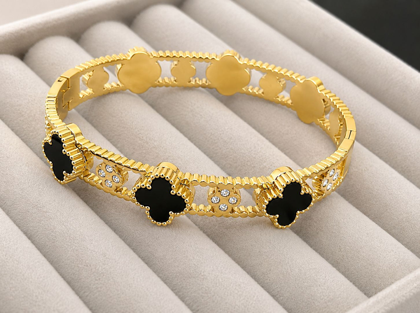 Midnight Clover Luxe Kada