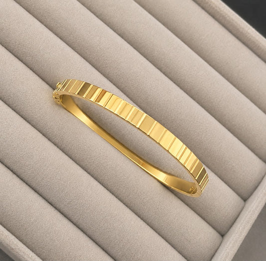 Aurora Textured Gold Kada (SMALL SIZE)