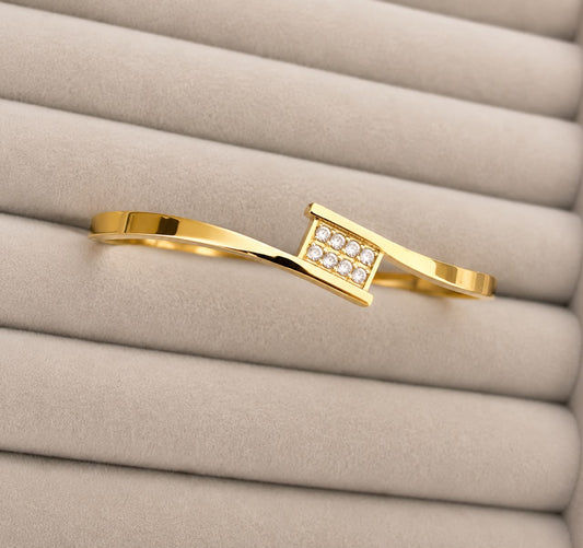 Hera Spark Crystal Gold Kada (SMALL SIZE)