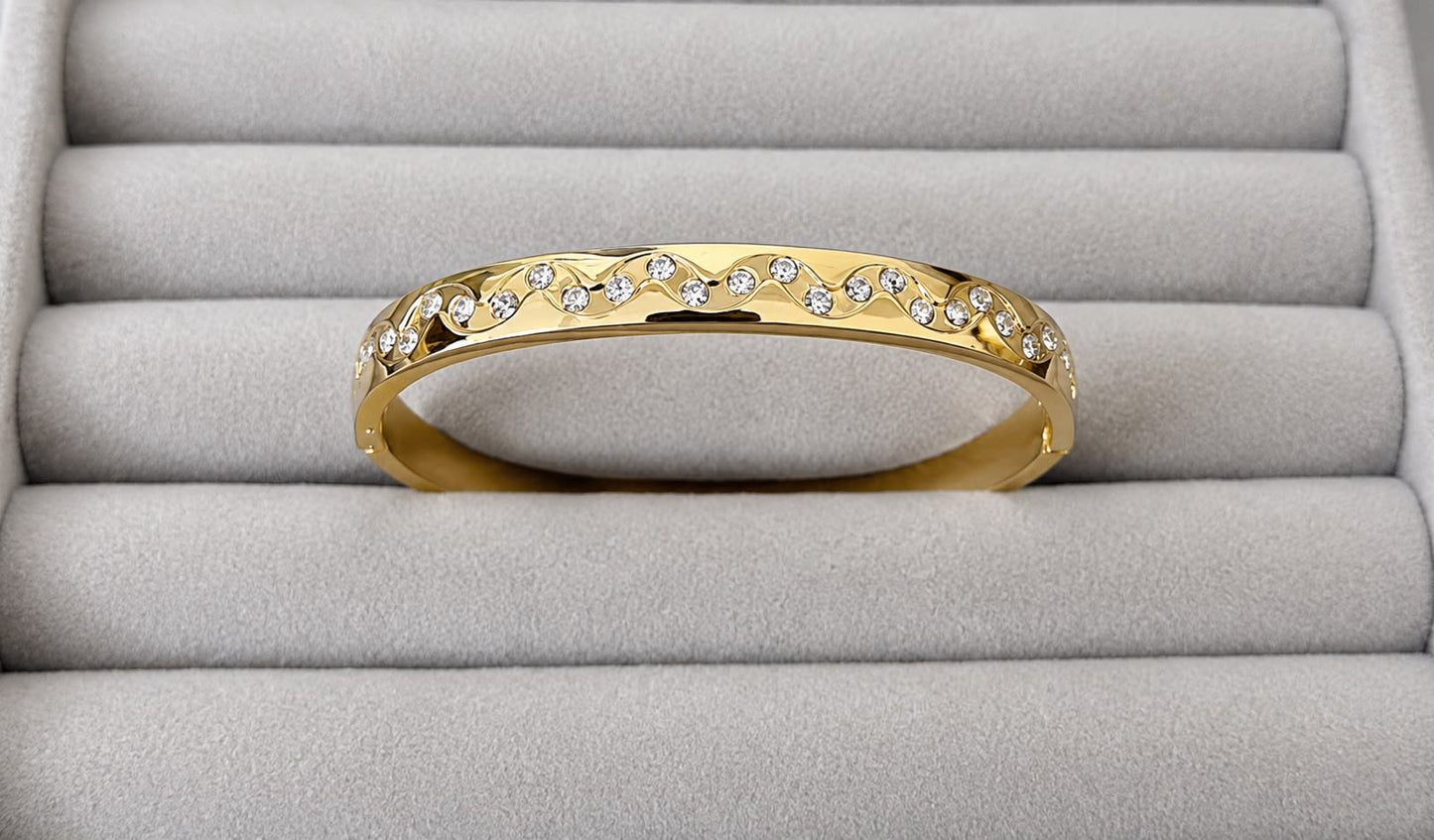 Crystal Wave Luxe Kada (SMALL SIZE)